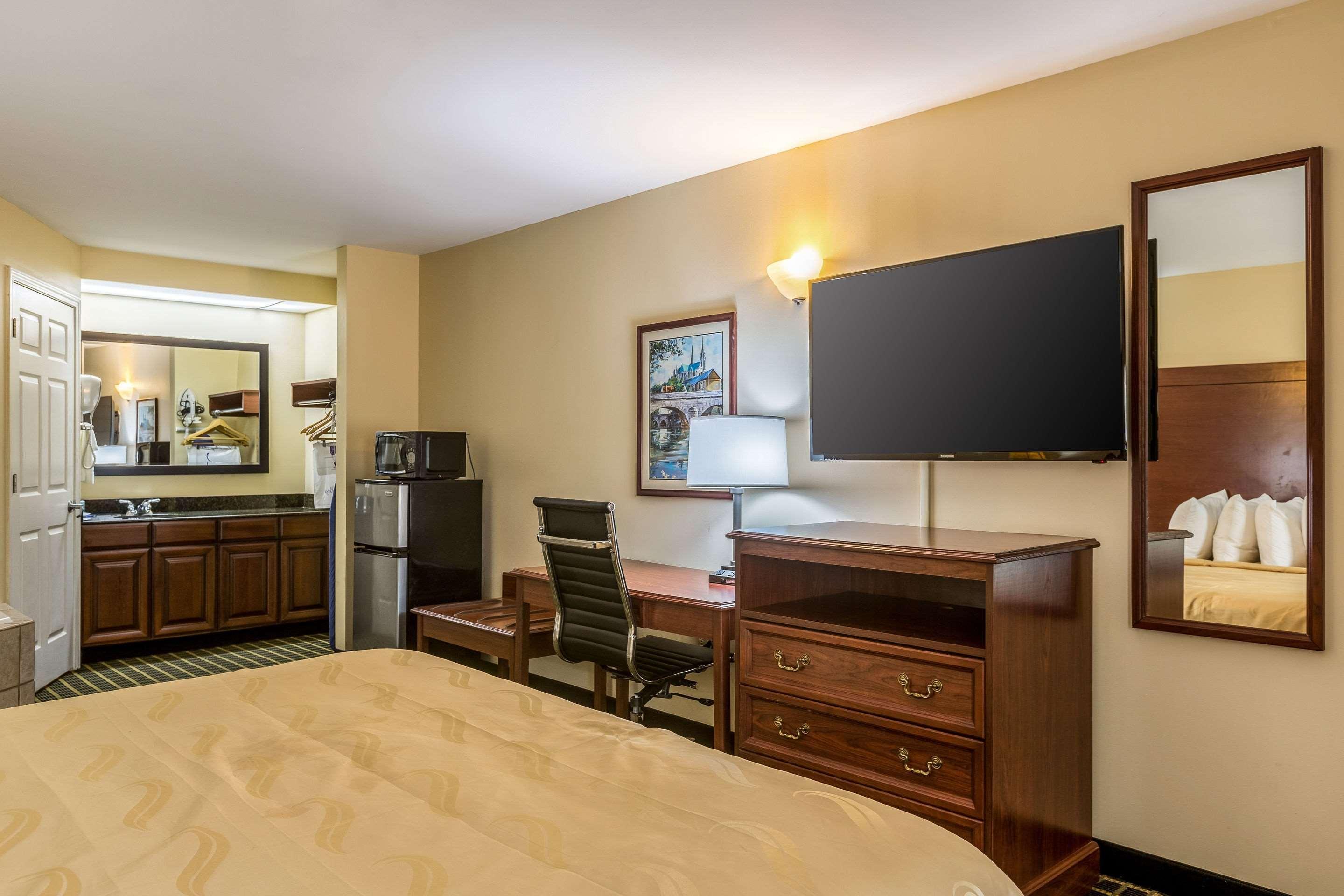 Hotel Quality & Near Oconee