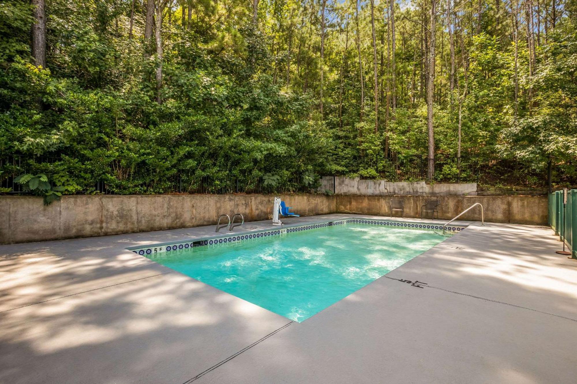 Quality & Near Oconee Hotel